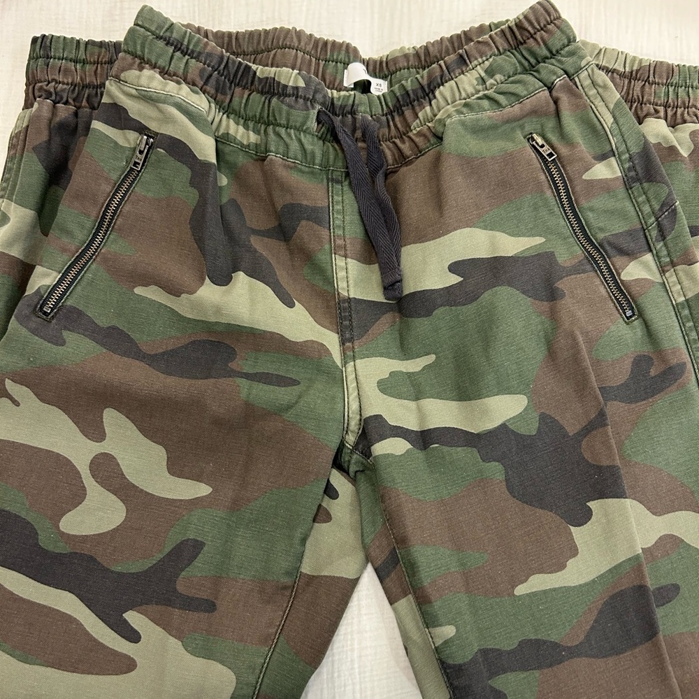 TNA ALIX camo joggers with zipper pockets